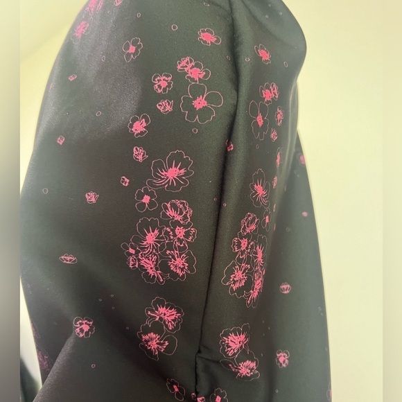 Ultracor Serendipity Pink Patent Cropped Hoodie and Sprinter High Leggin… - Picture 9 of 15